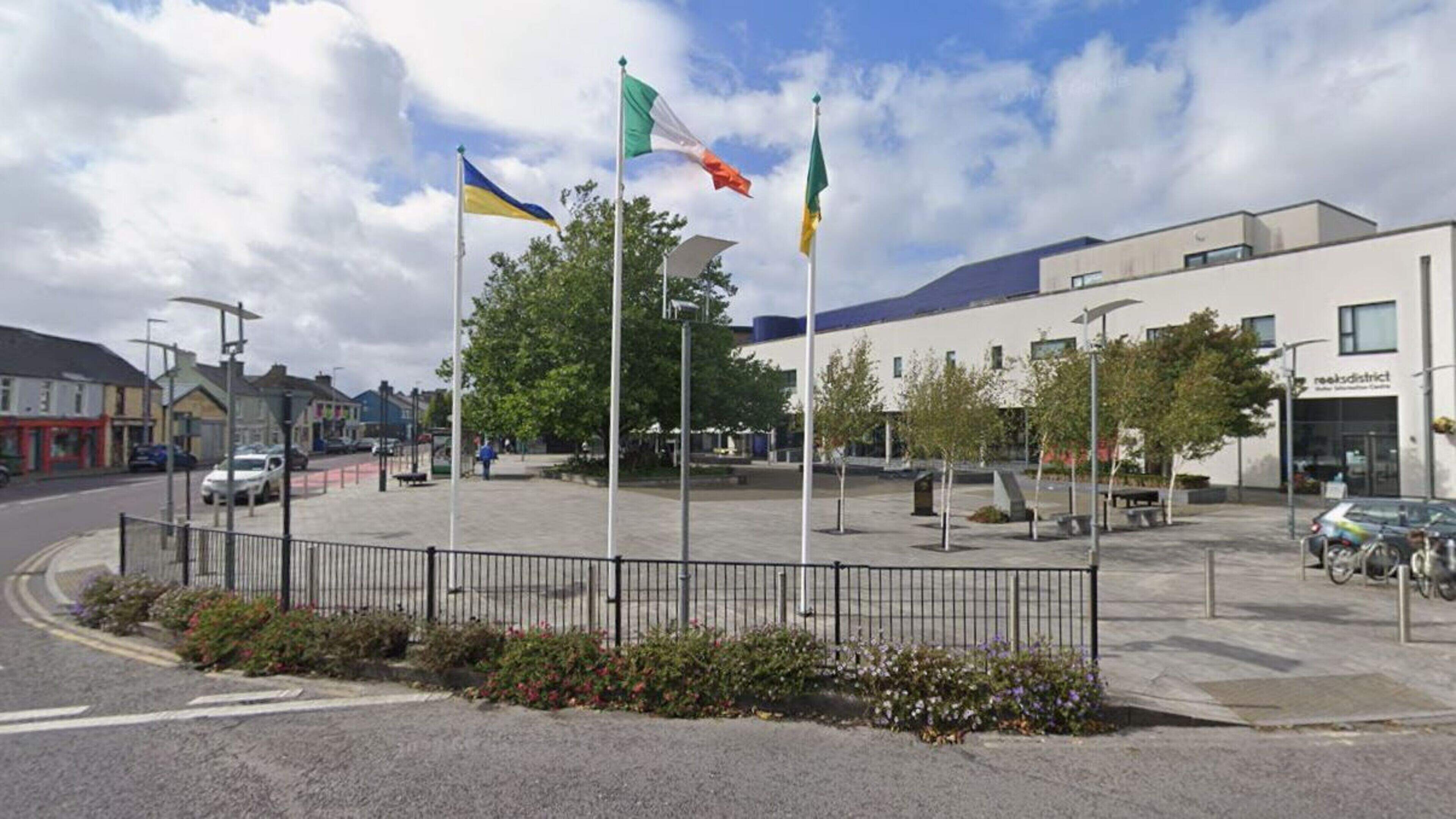 Calls for Kerry town’s traders to be allowed into key square
